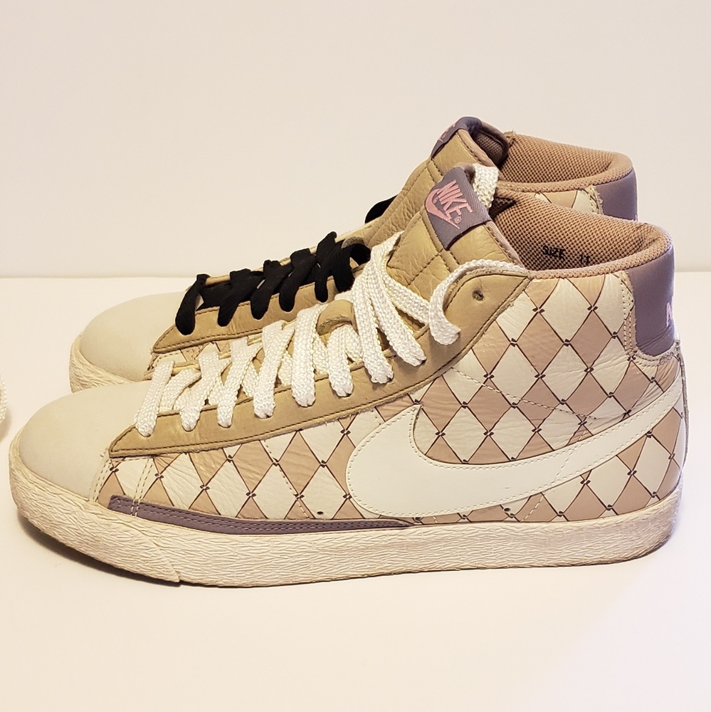 NIKE - Blazer Hi Retro Premium